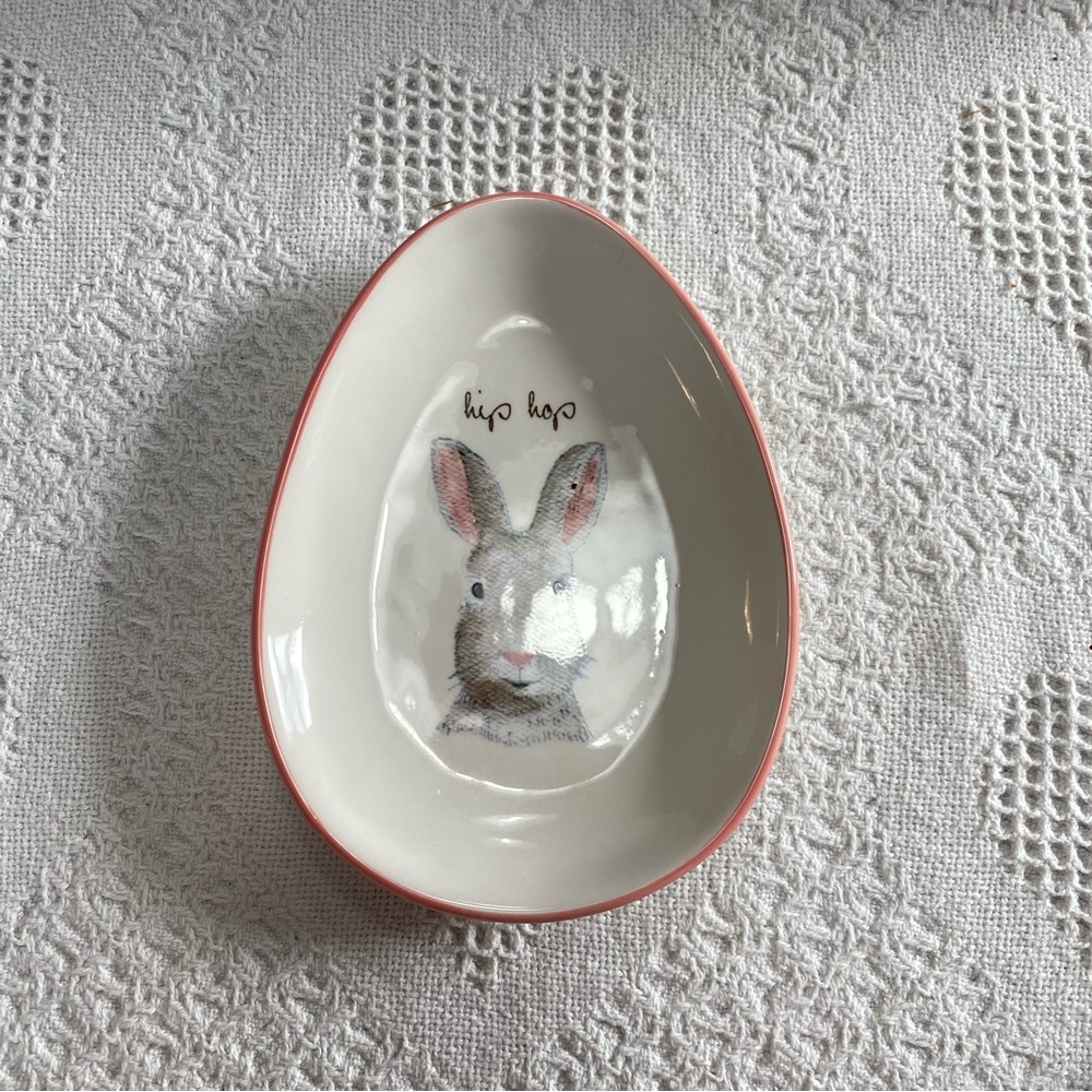 Rae Dunn Hip Hop Bunny Plate